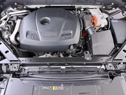Volvo  XC60 2.0 T6 Plug-in hybrid AWD Inscription Expression VAN: 41.900,- VOOR: 37770,- UW EINDEJAARSVOORDEE... ActivLease financial lease