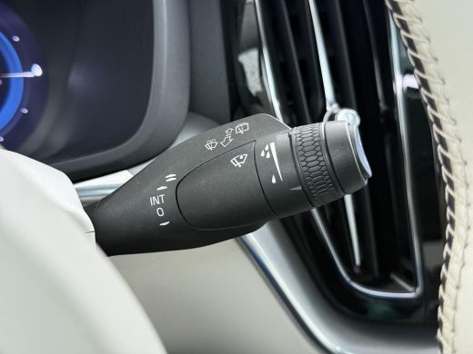 Volvo  XC60 2.0 T6 Plug-in hybrid AWD Inscription Expression VAN: 41.900,- VOOR: 37770,- UW EINDEJAARSVOORDEE... ActivLease financial lease