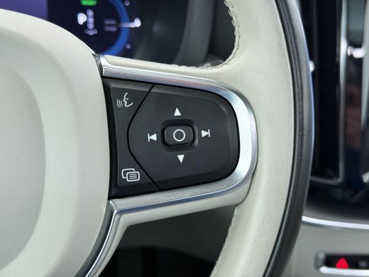 Volvo  XC60 2.0 T6 Plug-in hybrid AWD Inscription Expression VAN: 41.900,- VOOR: 37770,- UW EINDEJAARSVOORDEE... ActivLease financial lease