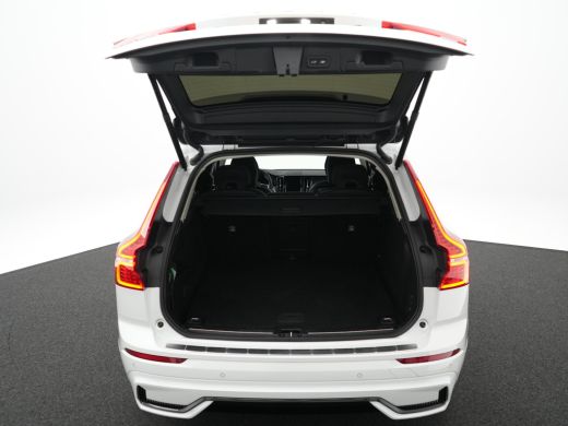 Volvo  XC60 2.0 T6 Plug-in hybrid AWD Plus Dark | Luchtvering | Panoramadak | Leder | Elek stoel | Camera ActivLease financial lease