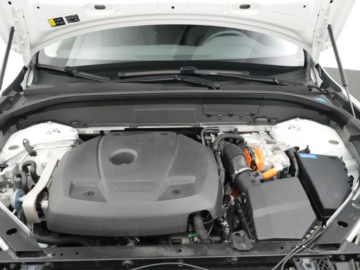 Volvo  XC60 2.0 T6 Plug-in hybrid AWD Plus Dark | Luchtvering | Panoramadak | Leder | Elek stoel | Camera ActivLease financial lease