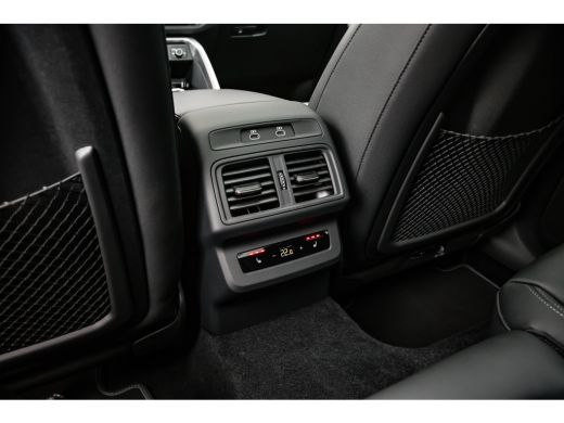 Audi Q5 S edition competition | Audi virtual cockpit | Hemelbekleding in zwart | Navigatie plus ActivLease financial lease