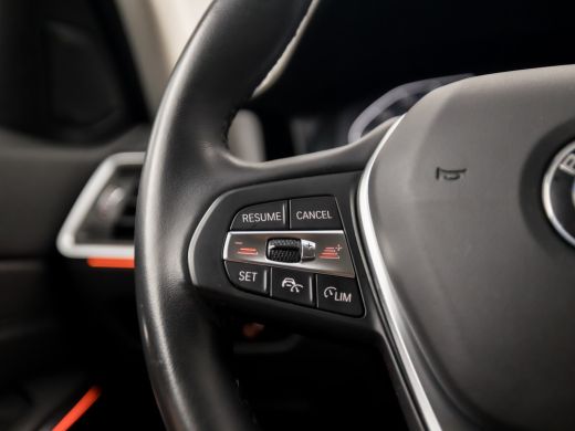 BMW 3 Serie Touring 330e High Executive Sportline 293Pk Automaat (APPLE CARPLAY, GROOT NAVI, LEDER, CAMERA, S... ActivLease financial lease