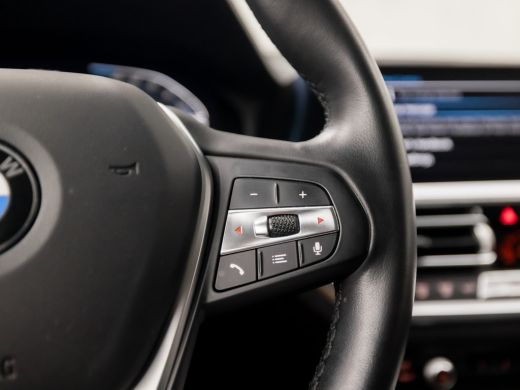 BMW 3 Serie Touring 330e High Executive Sportline 293Pk Automaat (APPLE CARPLAY, GROOT NAVI, LEDER, CAMERA, S... ActivLease financial lease
