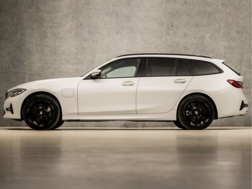 BMW 3 Serie Touring 330e High Executive Sportline 293Pk Automaat (APPLE CARPLAY, GROOT NAVI, LEDER, CAMERA, S... ActivLease financial lease