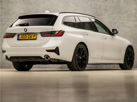 BMW 3 Serie Touring 330e High Executive Sportline 293Pk Automaat (APPLE CARPLAY, GROOT NAVI, LEDER, CAMERA, S... ActivLease financial lease