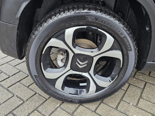 Citroën C3 Aircross 1.2 PureTech Shine ActivLease financial lease