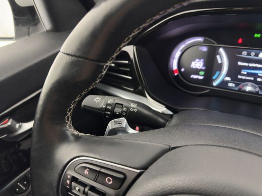 Kia e-Niro DynamicLine 64 kWh [ 3-Fase ] { SOH-100% } (INCL-BTW) Aut. *LEATHER-FABRIC | NAVI-FULLMAP | AMBIE... ActivLease financial lease