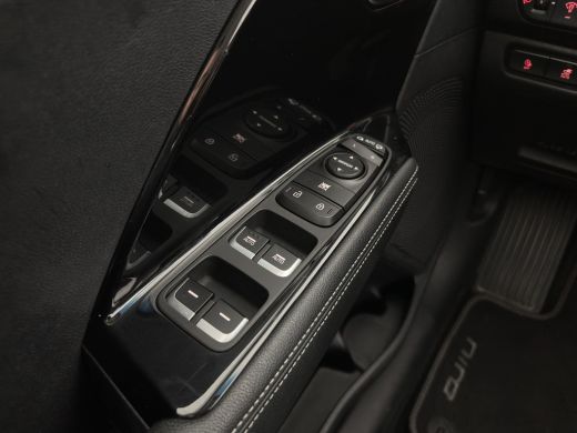 Kia e-Niro DynamicLine 64 kWh [ 3-Fase ] { SOH-100% } (INCL-BTW) Aut. *LEATHER-FABRIC | NAVI-FULLMAP | AMBIE... ActivLease financial lease