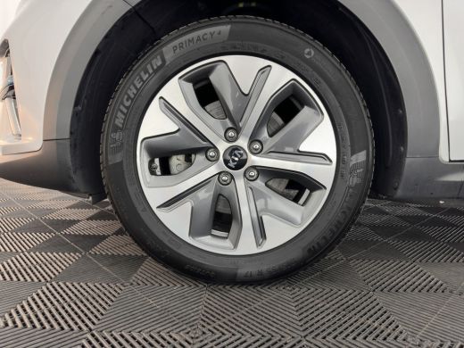 Kia e-Niro DynamicLine 64 kWh [ 3-Fase ] { SOH-100% } (INCL-BTW) Aut. *LEATHER-FABRIC | NAVI-FULLMAP | AMBIE... ActivLease financial lease