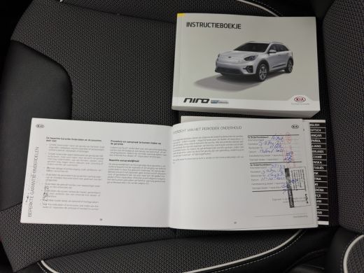 Kia e-Niro DynamicLine 64 kWh [ 3-Fase ] { SOH-100% } (INCL-BTW) Aut. *LEATHER-FABRIC | NAVI-FULLMAP | AMBIE... ActivLease financial lease