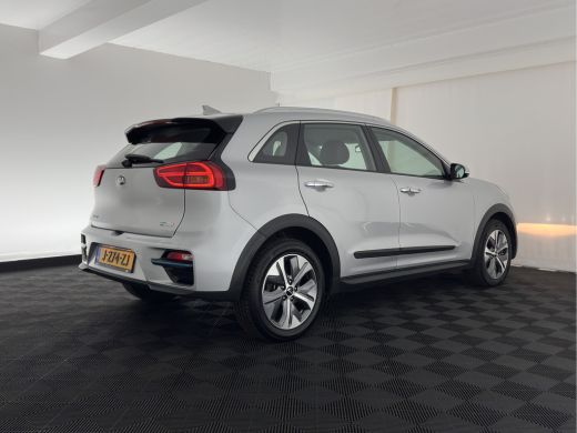 Kia e-Niro DynamicLine 64 kWh [ 3-Fase ] { SOH-100% } (INCL-BTW) Aut. *LEATHER-FABRIC | NAVI-FULLMAP | AMBIE... ActivLease financial lease