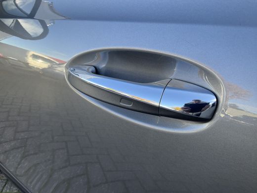 Mercedes-Benz GLB 7-Pers 200 Business Solution AMG 7p. Pano Memoryseats Trekhaak 7-Persoons ActivLease financial lease