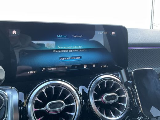 Mercedes-Benz GLB 7-Pers 200 Business Solution AMG 7p. Pano Memoryseats Trekhaak 7-Persoons ActivLease financial lease