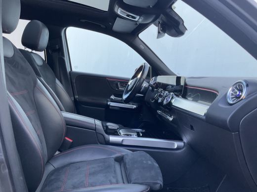 Mercedes-Benz GLB 7-Pers 200 Business Solution AMG 7p. Pano Memoryseats Trekhaak 7-Persoons ActivLease financial lease