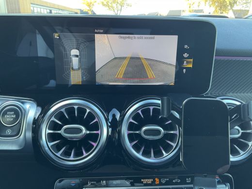 Mercedes-Benz GLB 7-Pers 200 Business Solution AMG 7p. Pano Memoryseats Trekhaak 7-Persoons ActivLease financial lease