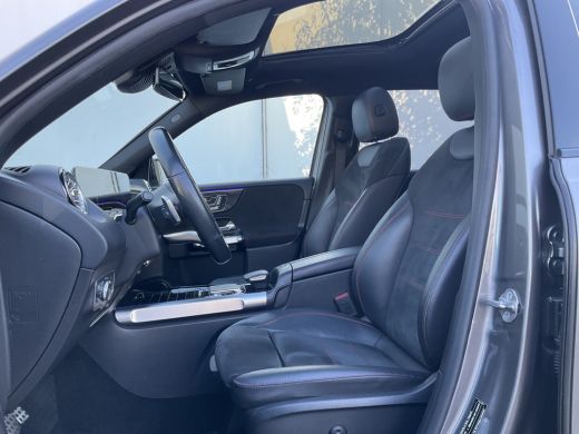 Mercedes-Benz GLB 7-Pers 200 Business Solution AMG 7p. Pano Memoryseats Trekhaak 7-Persoons ActivLease financial lease