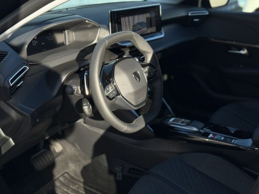 Peugeot 208 1.2 Hybrid 110 e-DCS6 Allure ActivLease financial lease