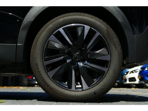 Peugeot e-2008 EV 156PK 54KWH GT AUTOMAAT / NAVI / ALCANTARA / CLIMA / PDC / 18"LMV / CAMERA / WARMTEPOMP / FULL... ActivLease financial lease