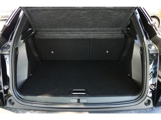 Peugeot e-2008 EV 156PK 54KWH GT AUTOMAAT / NAVI / ALCANTARA / CLIMA / PDC / 18"LMV / CAMERA / WARMTEPOMP / FULL... ActivLease financial lease