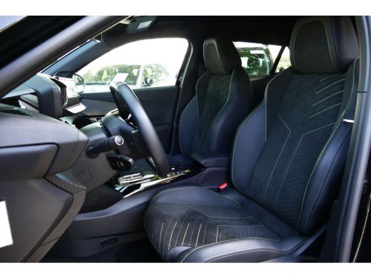 Peugeot e-2008 EV 156PK 54KWH GT AUTOMAAT / NAVI / ALCANTARA / CLIMA / PDC / 18"LMV / CAMERA / WARMTEPOMP / FULL... ActivLease financial lease