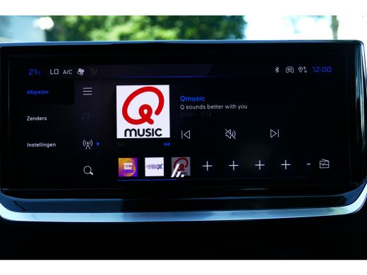 Peugeot e-2008 EV 156PK 54KWH GT AUTOMAAT / NAVI / ALCANTARA / CLIMA / PDC / 18"LMV / CAMERA / WARMTEPOMP / FULL... ActivLease financial lease