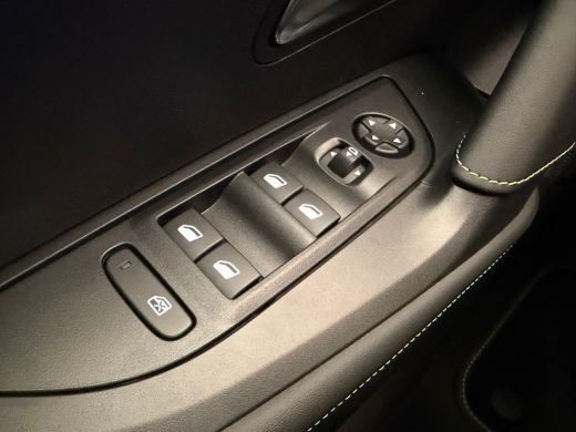 Peugeot e-2008 EV GT Avantage 54 kWh 8 Jaar Garantie | Warmtepomp | Alcantara | Adaptive Cruise | Stoelverwarmin... ActivLease financial lease