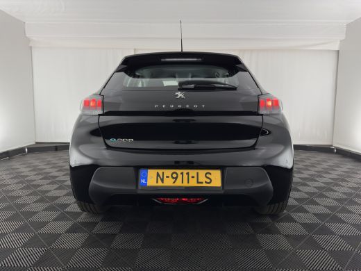 Peugeot e-208 EV Active Pack 50 kWh [ 3-Fase ] {SOH-90%} (INCL-BTW) Aut. *FULL-LED | DIGI-COCKPIT | MICROFIBRE ... ActivLease financial lease