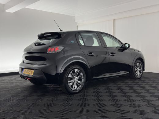 Peugeot e-208 EV Active Pack 50 kWh [ 3-Fase ] {SOH-90%} (INCL-BTW) Aut. *FULL-LED | DIGI-COCKPIT | MICROFIBRE ... ActivLease financial lease