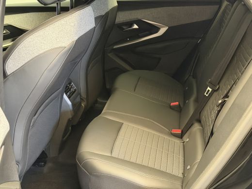 Peugeot e-3008 Allure Avantage 210 73 kWh Navigatie | Cruise | Camera | Climate | Apple Carplay/Android Auto | |... ActivLease financial lease