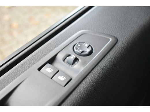 Peugeot Expert 2.0 L2H1 145pk DEMO-DEAL! | Navigatie | Achteruitrijcamera | Airco | Cruise Control | Parkeersens... ActivLease financial lease
