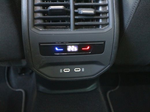 Seat Leon 1.0 TSI Style Business Intense virtual clima ActivLease financial lease