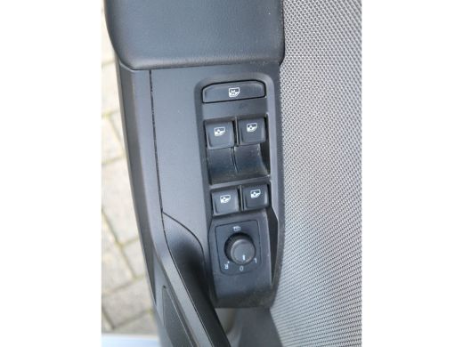 Seat Leon 1.0 TSI Style Business Intense virtual clima ActivLease financial lease