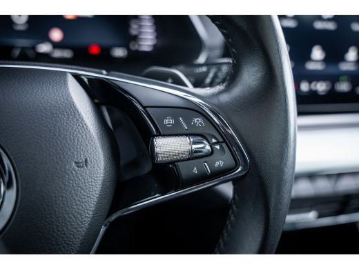 Skoda Octavia Combi 1.0 e-TSI Business Edition Plus | Elektrisch glazen panorama-dak | Trekhaak uitklapbaar | V... ActivLease financial lease