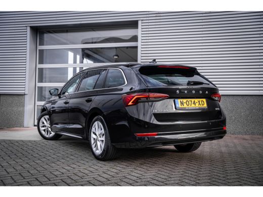 Skoda Octavia Combi 1.0 e-TSI Business Edition Plus | Elektrisch glazen panorama-dak | Trekhaak uitklapbaar | V... ActivLease financial lease