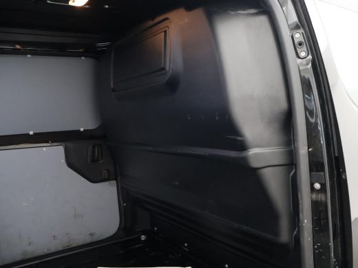 Toyota ProAce 2.0 D-4D 180 PK AUT. BLACK PLATINUM + LEDER STOELVERW. | CAMERA | TREKHAAK| NAVIGATIE | TREEPLANKEN ActivLease financial lease