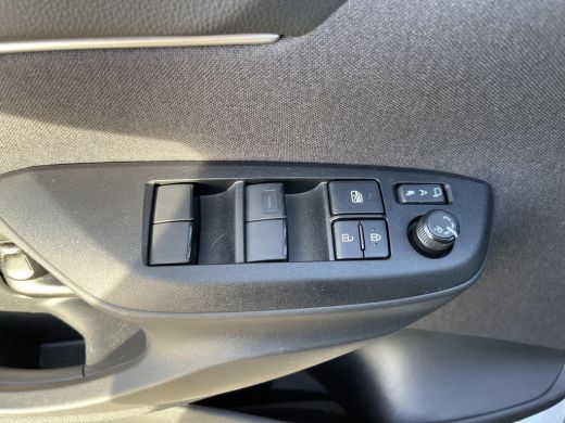 Toyota Yaris Cross 1.5 Hybrid 115 First Edition | All-in prijs | Automaat | Parkeersensoren ActivLease financial lease