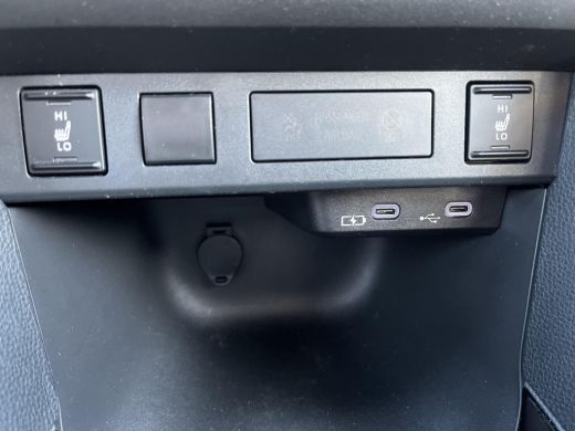 Toyota Yaris Cross 1.5 Hybrid 115 First Edition | All-in prijs | Automaat | Parkeersensoren ActivLease financial lease