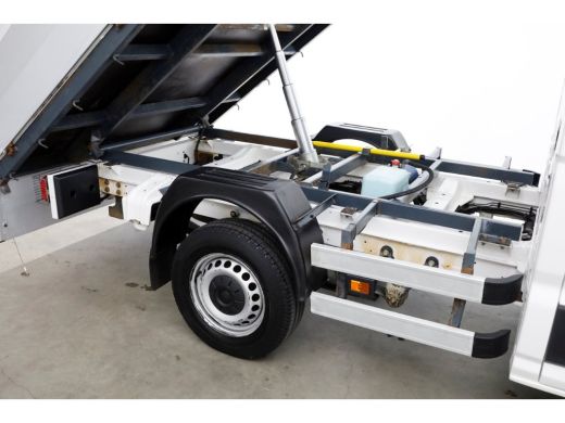 Volkswagen Crafter 35 2.0 TDI E6 L2H1 D.C. Van den Born Kipper 07-2018 ActivLease financial lease