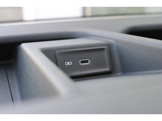 Volkswagen Crafter 35 2.0 TDI L3H3 Exclusive BPM Vrij | 177 pk | ACC | Navigatie | Digtiale Cockpit | Diefstalalarm ... ActivLease financial lease