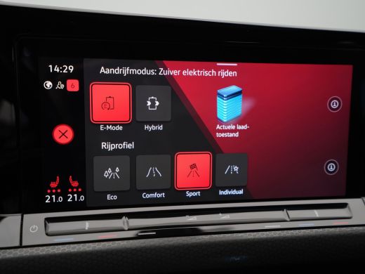 Volkswagen Golf 1.4 eHybrid 245pk GTE Panorama Navigatie Camera Stoelverwarming Carplay 193 ActivLease financial lease