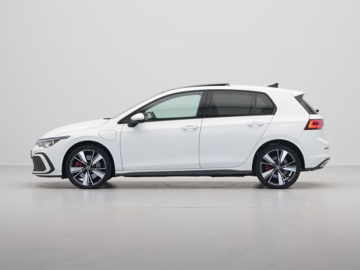 Volkswagen Golf 1.4 eHybrid 245pk GTE Panorama Navigatie Camera Stoelverwarming Carplay 193 ActivLease financial lease