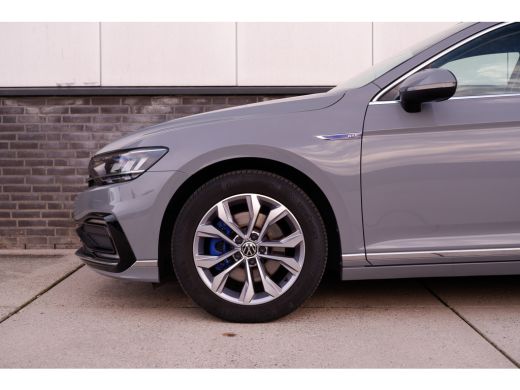 Volkswagen Passat Variant 1.4 TSI PHEV GTE Business | Elek Trekhaak | Virtual | LED | Camera | Carplay | Navi ActivLease financial lease