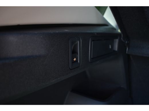 Volkswagen Tiguan 1.5 eTSI DSG LIFE CAMERA/NAV/TREKHAAK ActivLease financial lease