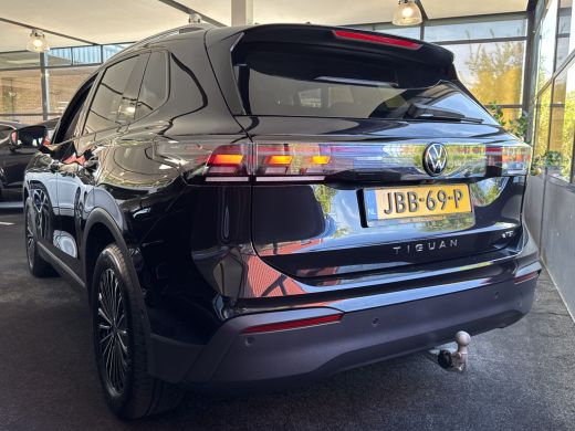 Volkswagen Tiguan 1.5 eTSI DSG LIFE CAMERA/NAV/TREKHAAK ActivLease financial lease