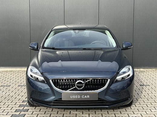 Volvo  V40 T2 Polar+ | Cruise control | Stoelverwarming | LED | 16'' Velgen | Parkeersensoren achter | Navig... ActivLease financial lease