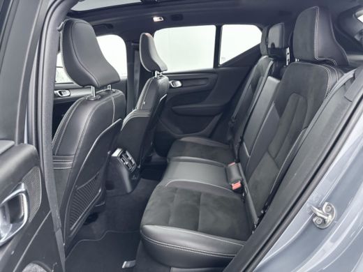 Volvo  XC40 T5 Recharge R-Design | 19" | Leder/Nubuck | Panoramadak | Trekhaak | Adaptieve cruise | Stoel/stu... ActivLease financial lease
