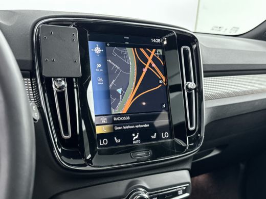 Volvo  XC40 T5 Recharge R-Design | 19" | Leder/Nubuck | Panoramadak | Trekhaak | Adaptieve cruise | Stoel/stu... ActivLease financial lease