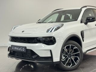 Lynk & Co 01 1.5 Core | Achteruitrijcamera | Alarmsysteem | Apple Carplay/Android Auto|telefoonintegratie premium