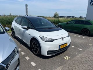 Volkswagen ID.3 First 58 kWh 204 pk | Parkeersensoren | Cruise control adaptief | Stoel/stuur verwarming |